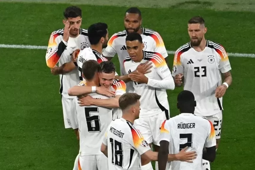 بعدما وصف بالعار.. المنتخب الألماني يرد رسميا على الحملة المطالبة بطرد أنطونيو روديجر