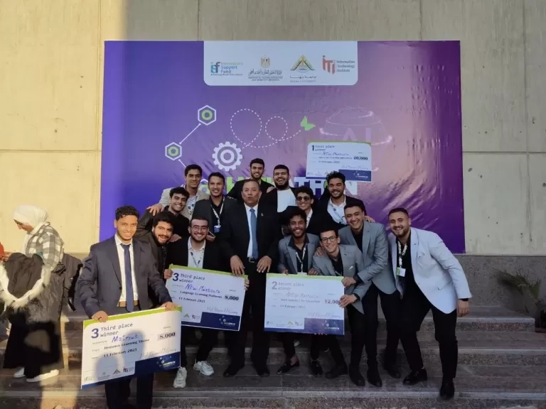 فرق كلية علوم وهندسة الحاسب بجامعة المنصورة الجديدة تتألق في نهائيات 'هاكاثون التعليم الذكي'