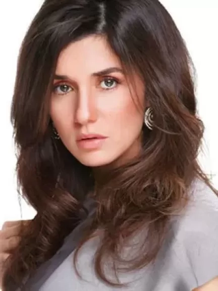 فركش تسجيل مسلسل غادة عادل 'اللمبة الزرقا' على راديو إنرجي