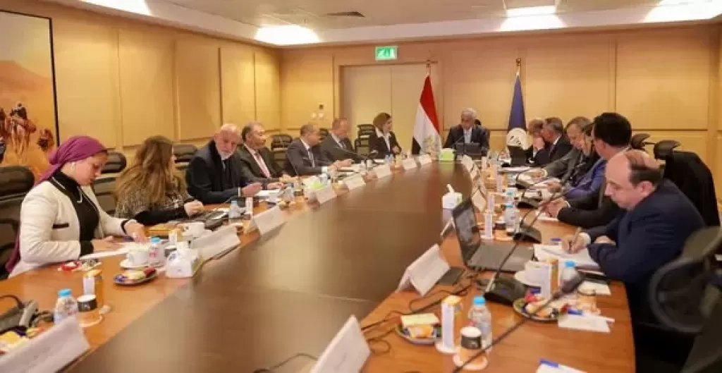وزير السياحة والآثار يترأس اجتماع مجلس إدارة الهيئة المصرية العامة للتنشيط السياحي