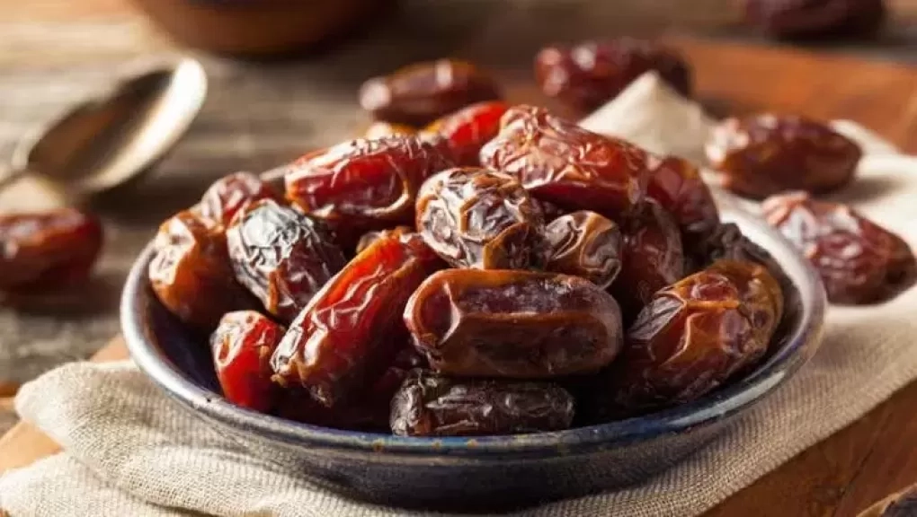 فوائد تناول التمر قبل وجبة الإفطار في رمضان
