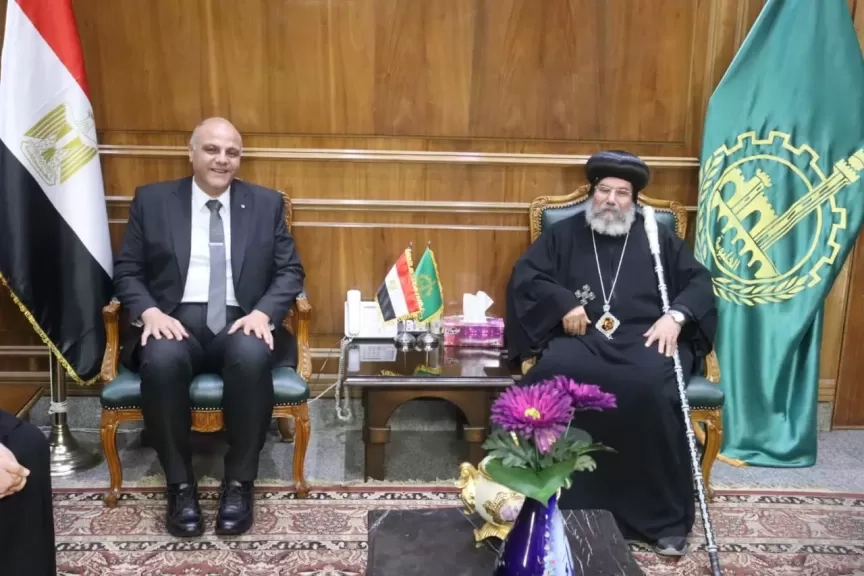 محافظ القليوبية يستقبل نيافة الأنبا صليب أسقف كفر شكر وميت غمر لتقديم التهنئة بعيد الفطر المبارك
