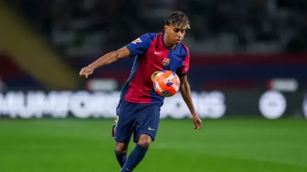 لامين يامال يحقق رقما قياسيا في دوري الأبطال