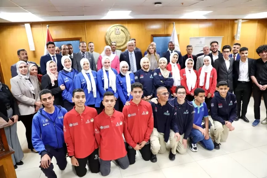 «التعليم» تكرم الطلاب المتميزين بمدارس التكنولوجيا التطبيقية