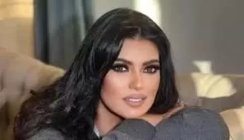 عزة مجاهد تدخل لأول مرة في عالم السينما بـ 'فضيحة أون لاين'