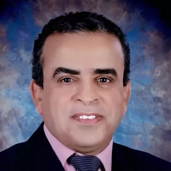 الدكتور صبري توفيق عميدًا لكلية الألسن بجامعة سوهاج