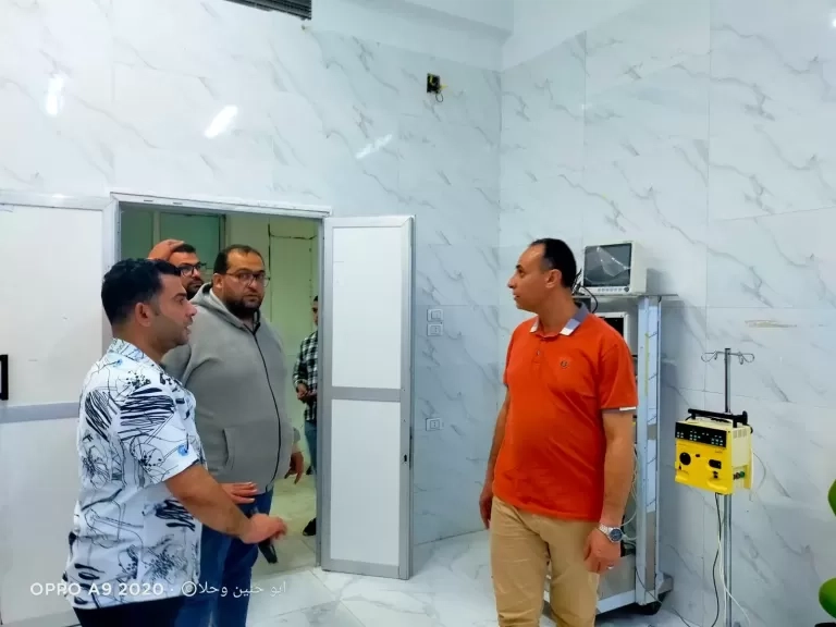 «جميعة» يفاجئ مستشفى فاقوس المركزي بعد منتصف الليل ويتابع الخدمة وأعمال التطوير بها