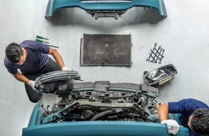 How to Spot Transmission Problems… Signs & Expert Solutions