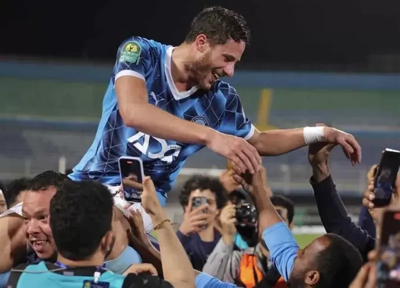 شريف إكرامي يوجه رسالة خاصة إلى رمضان صبحي بعد تأهل بيراميدز لنهائي دوري أبطال أفريقيا
