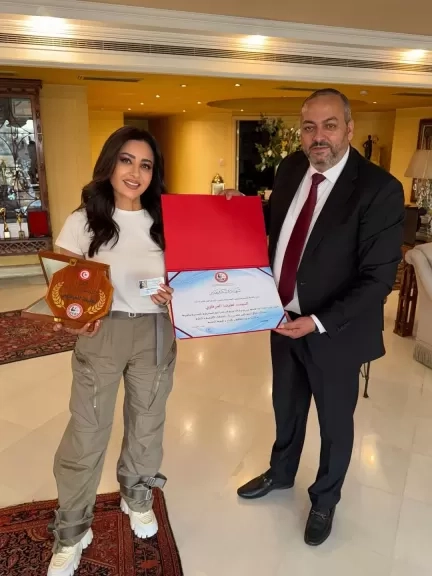 نقابة المهن الموسيقية التونسية تكرم لطيفة في القاهرة