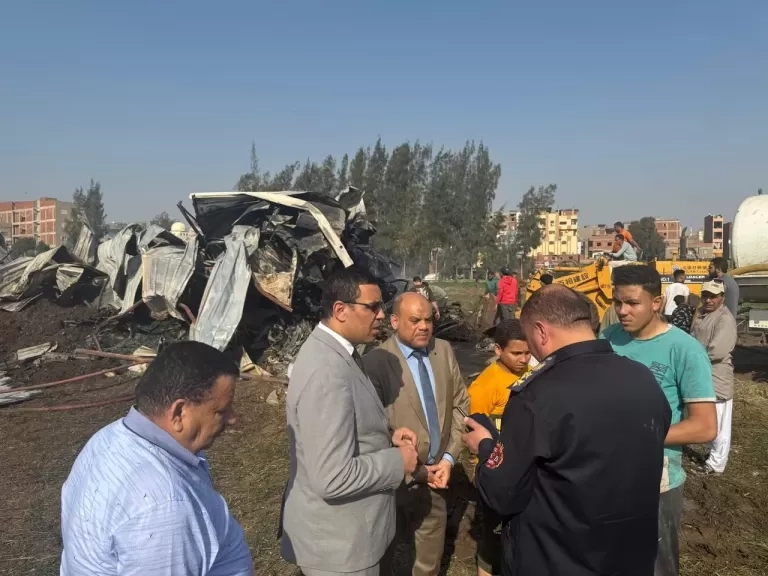 وكيل مديرة العمل يتفقد حريق مصنع قطع غيار سيارات بأجا