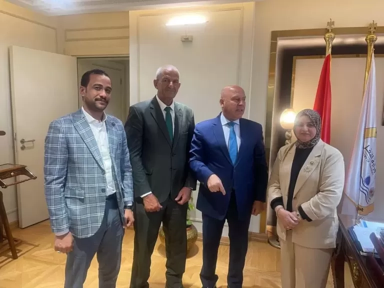 غرفة الملاحة البحرية بالسويس والبحر الأحمر تشكر 'كامل الوزير' ونواب السويس على قرار استمرار الشركات الوطنية في العمل