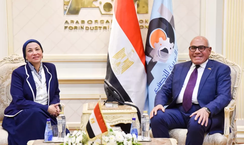عقود واتفاقيات بين «العربية للتصنيع» و«البيئة» لتنفيذ مشروعات لإعادة تدوير المخلفات
