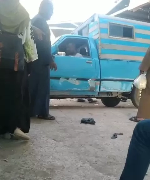 بلودرين وونش.. استخراج 30 سيارة من السيارات المتضررة في انهيار سقف موقف بقنا