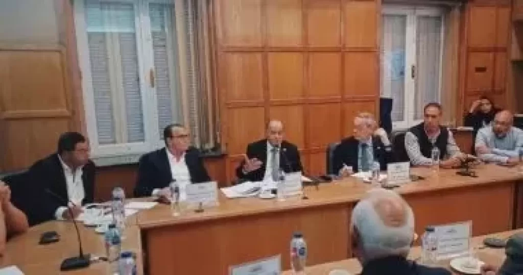 'رجال أعمال الإسكندرية': قانون العمل الحالى نتاج حوار مجتمعى حقيقى