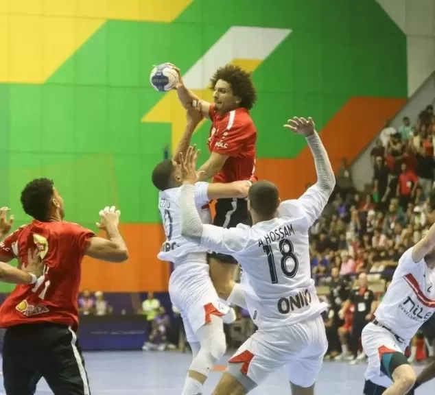 كرة اليد.. الأهلي يهزم الزمالك ويصل لنهائي كأس السوبر الأفريقي