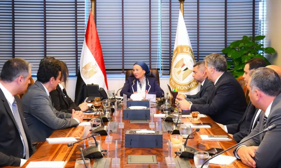 وزيرة البيئة تلتقي الجمعية المصرية لشباب الأعمال لبحث فرص الاستثمار في المجال البيئي
