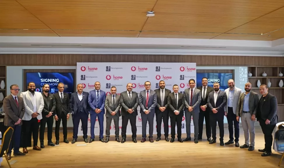 تعاون إستراتيجي بين 'ڤودافون مصر' و'كيو للتطوير العقاري' لتقديم حلول اتصالات ذكية فى 'كيو هيلز' و'كيو نورث'