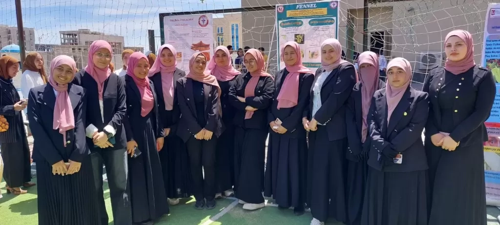 تنظيم اليوم العلمي الرابع للنباتات الطبية بكلية الصيدلة في جامعة المنصورة الجديدة