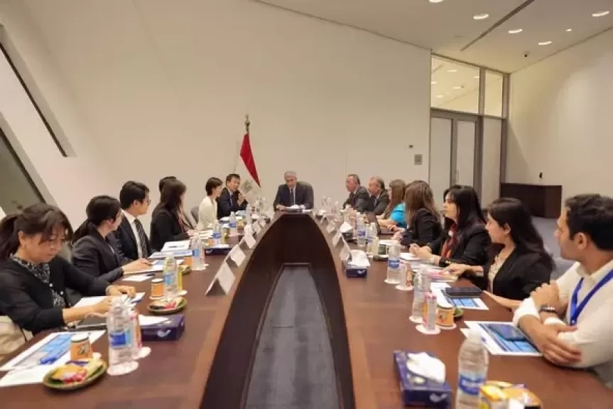 وزير السياحة والآثار يلتقي مع رئيس مكتب هيئة التعاون الدولي اليابانية بمصر