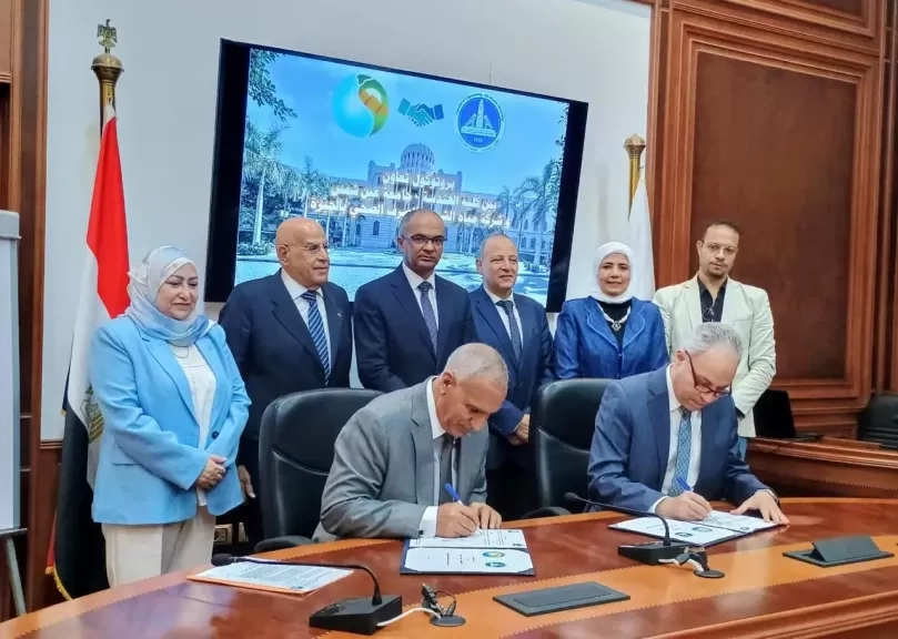نائب وزير الإسكان يشهد توقيع بروتوكول تعاون بين شركة «مياه الجيزة» و «هندسة عين شمس» لتعزيز سبل البحث والتطوير