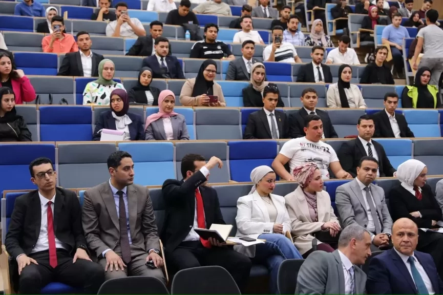محاكمة صورية تدريبية مستوحاة من 'قضية الآثار الكبرى' بكلية القانون جامعة المنصورة الجديدة