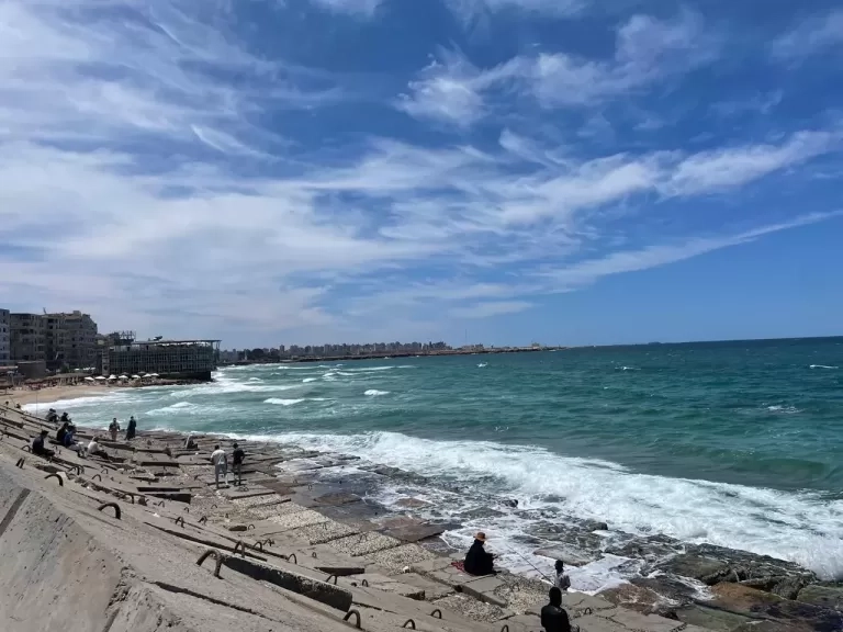 اعتدال درجات الحرارة.. تحسن الأحوال الجوية بمحافظة الإسكندرية