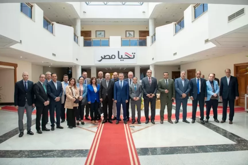 وزارة الإنتاج الحربى تنظم زيارة للجنة الصناعة بمجلس النواب لمصنع إنتاج وإصلاح المدرعات.. صور