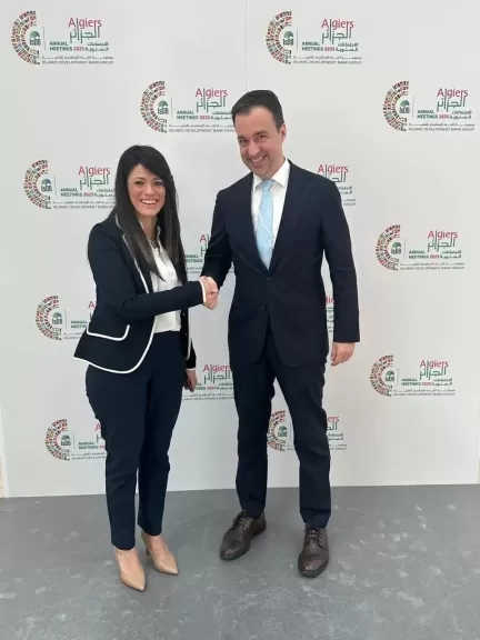 وزيرة التخطيط والتنمية الاقتصادية تناقش مع الرئيس التنفيذي للمبادرة الأممية Generation Unlimited تطورات تنفيذ النسخة المصرية «شباب بلد»