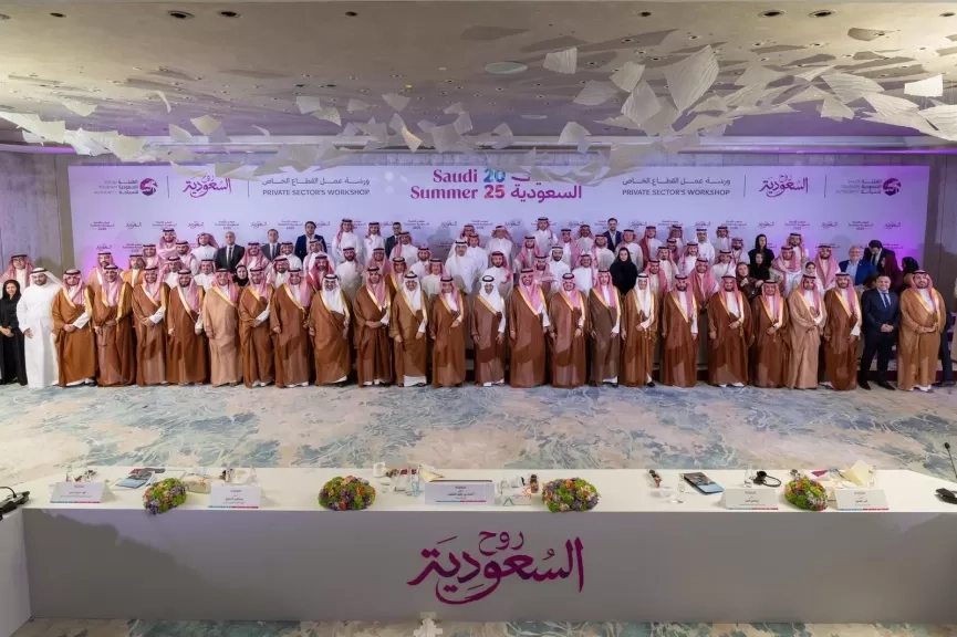 وزير السياحة السعودي يقود ورشة عمل لإطلاق برنامج 'لون صيفك'