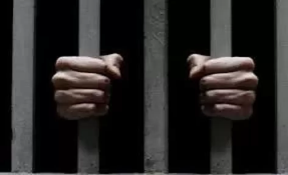 تأييد حكم.. السجن المؤبد لموظف لقتله شخص بأسلحة نارية بالعبور