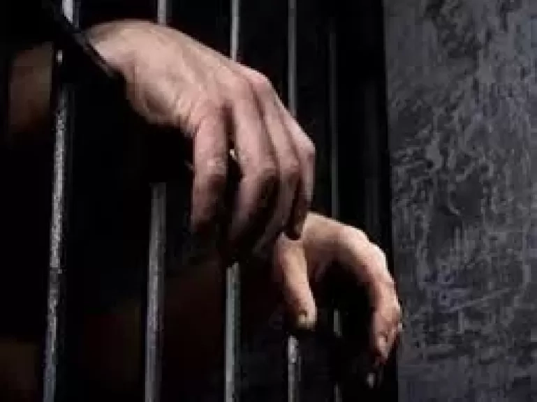 السجن المشدد 5 سنوات لموظف لتهربه من دفع القيمة الضريبية المضافة لشركة بقليوب