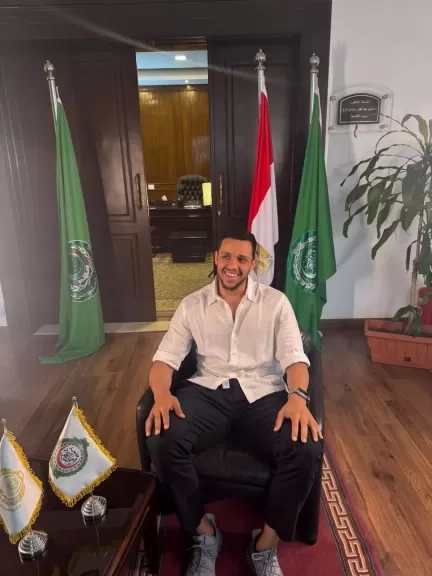 'الأكاديمية العربية تحتفي بنجم الإسكواش المصري مصطفى عسل'لتصدره التصنيف العالمي