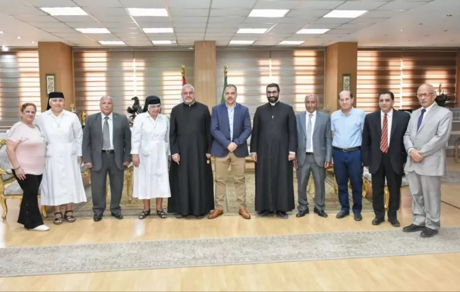 محافظ الشرقية يستقبل وفداً كنسياً لتقديم التهنئة بمناسبة قرب حلول عيد الأضحى المبارك