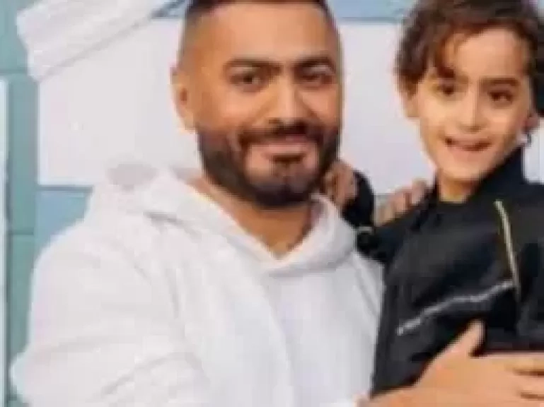 مصطفي قمر داعما تامر حسنى فى أزمة نجله الصحية ' قلبي معاك ياتامر'