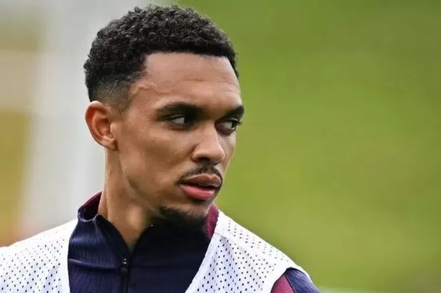 أرنولد يزين قائمة ريال مدريد الرسمية لكأس العالم للأندية