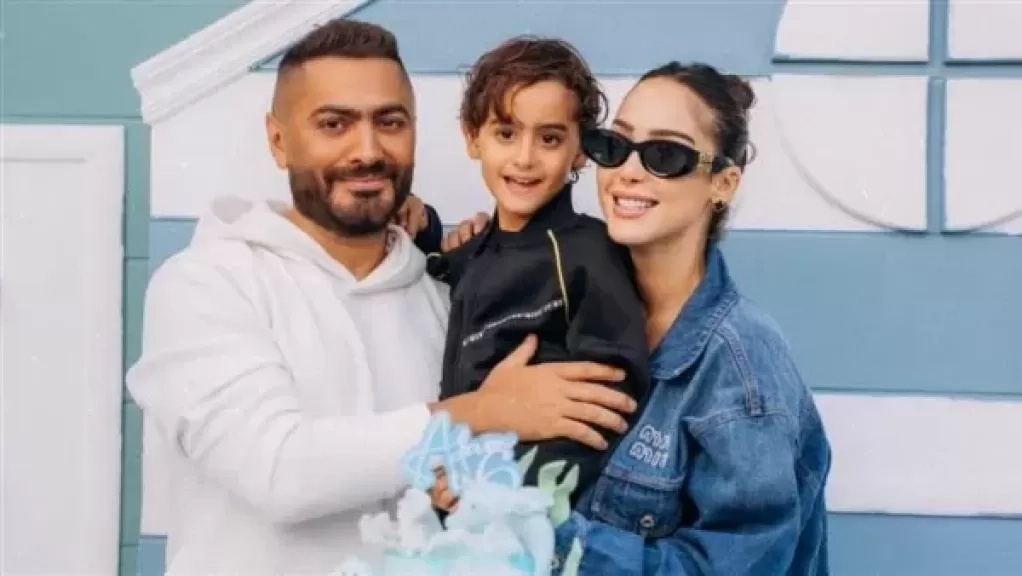 تامر حسني يطمأن الجمهور على الحالة الصحية لنجله