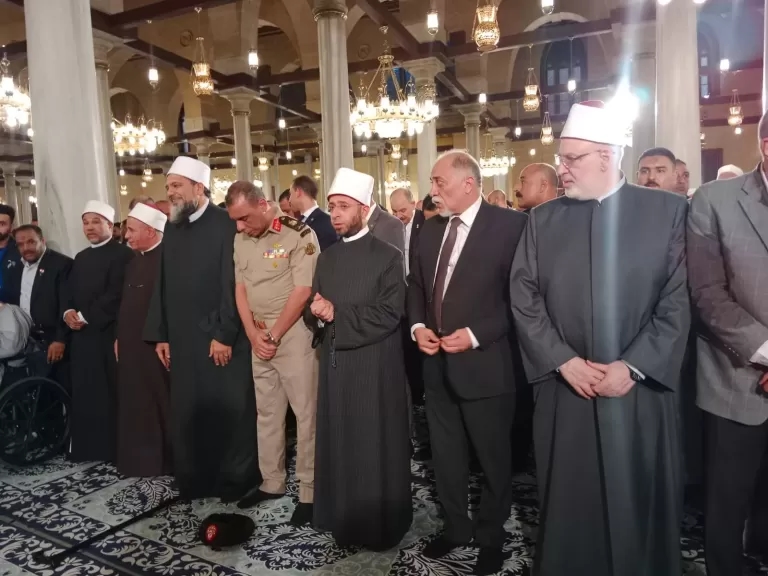 الأزهري يصل مسجد سيدنا الحسين للمشاركة في احتفال العام الهجري الجديد