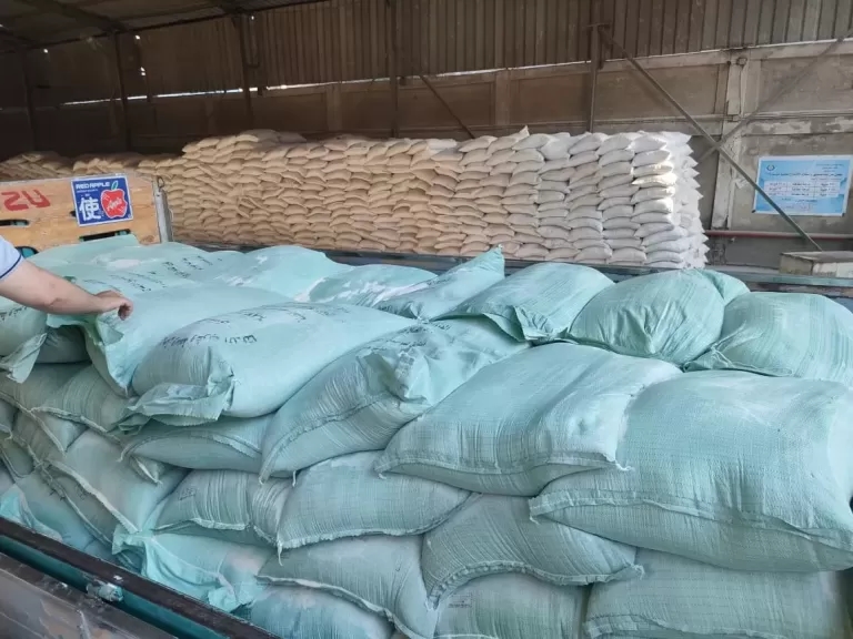 ضبط 5 أطنان دقيق بلدي مدعم بالسوق السوداء بكفر الشيخ