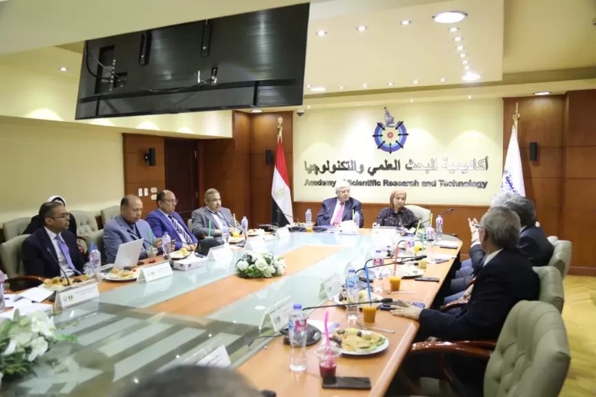 رئيس جامعة المنصورة يُشارك في اجتماع مجلس أكاديمية البحث العلمي ويهنِّئ الفائزين بجوائز الدولة