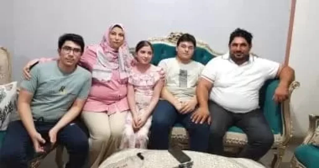 فرحة عارمة بمنزل الرابع علمى رياضة.. 'حققت إنجاز كبير بمساعدة أسرتي ونفسى اطلع مهندس'