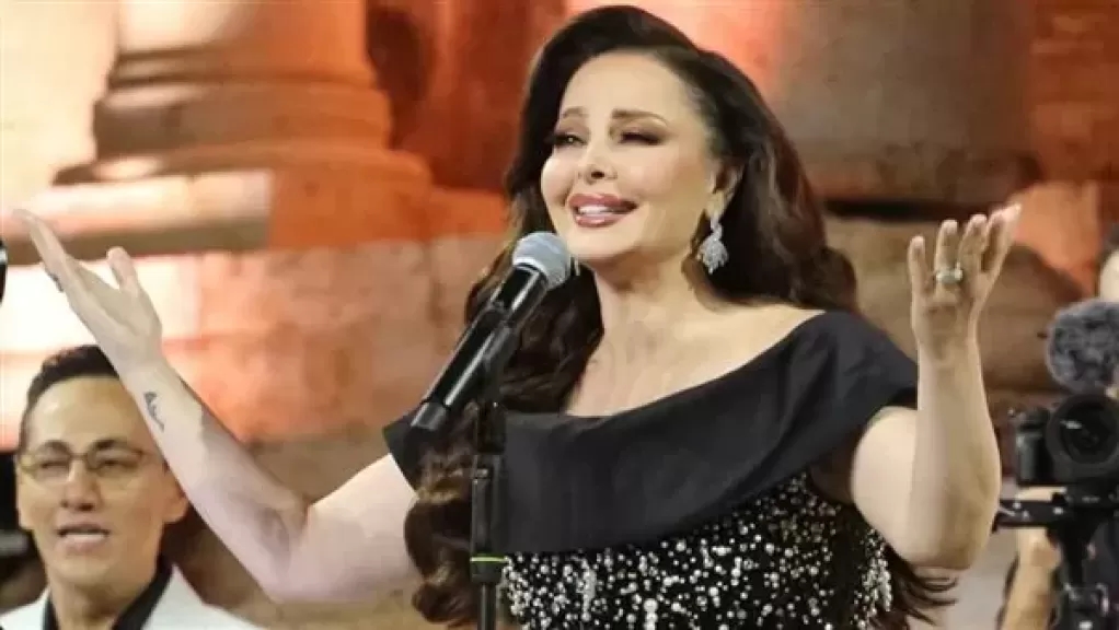 جمهور جرش يحتفي بديانا كرزون.. والنجمة ترد: «أنتم عيوني»