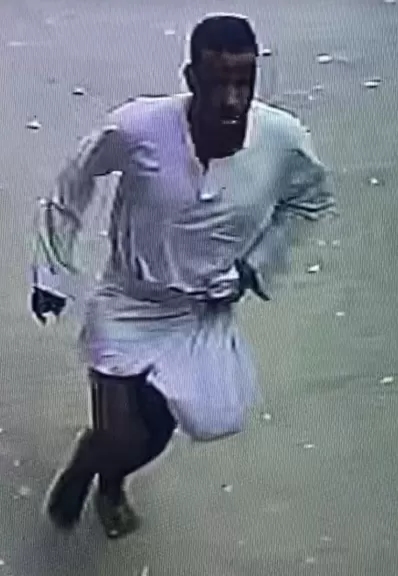 خدها من السيارة وجري.. لص يستولي على 160 ألف جنيه تحصيل ثمن أجهزة منزلية في قنا