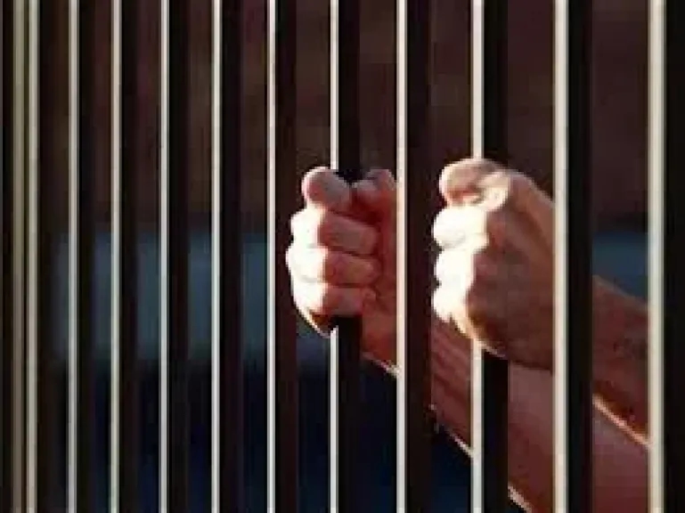 المشدد 10 سنوات لعامل بالخصوص لاتجاره وتعاطيه ل ـ 'الحشيش المخدر'