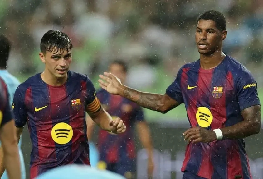 القنوات الناقلة لمباراة برشلونة ضد كومو في كأس جوان جامبر 2025 مع الموعد