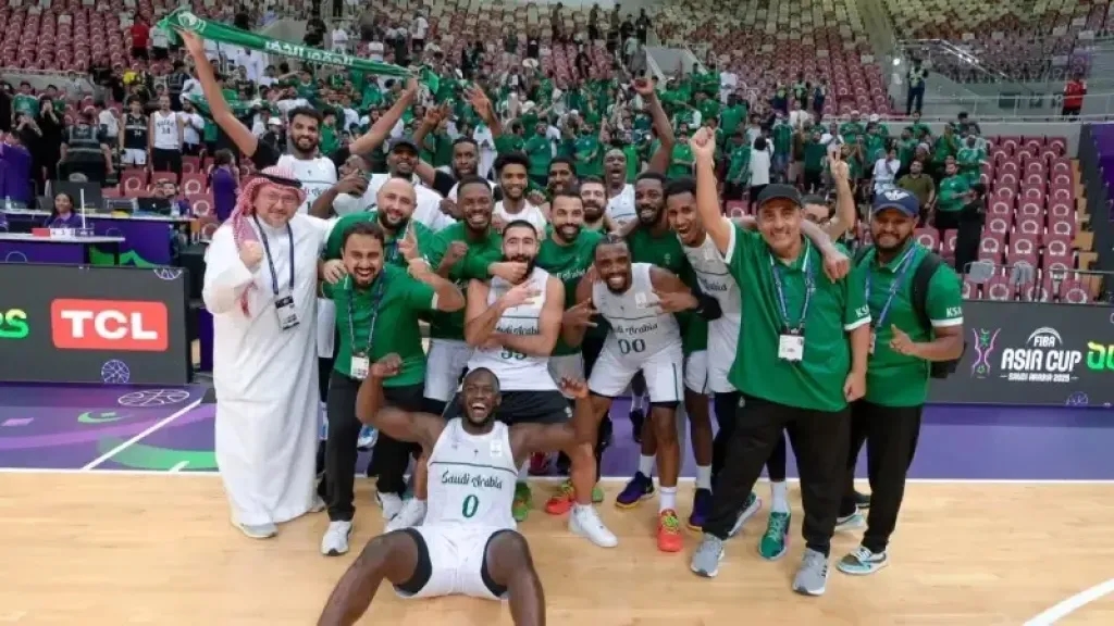 موعد مباراة السعودية والفلبين في ملحق كأس آسيا لكرة السلة 2025 والقنوات الناقلة