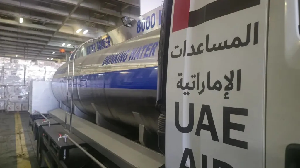 الإمارات تنفذ الإسقاط الجوي الـ69 وتُدخل نحو 500 طناً من الغذاء إلى غزة