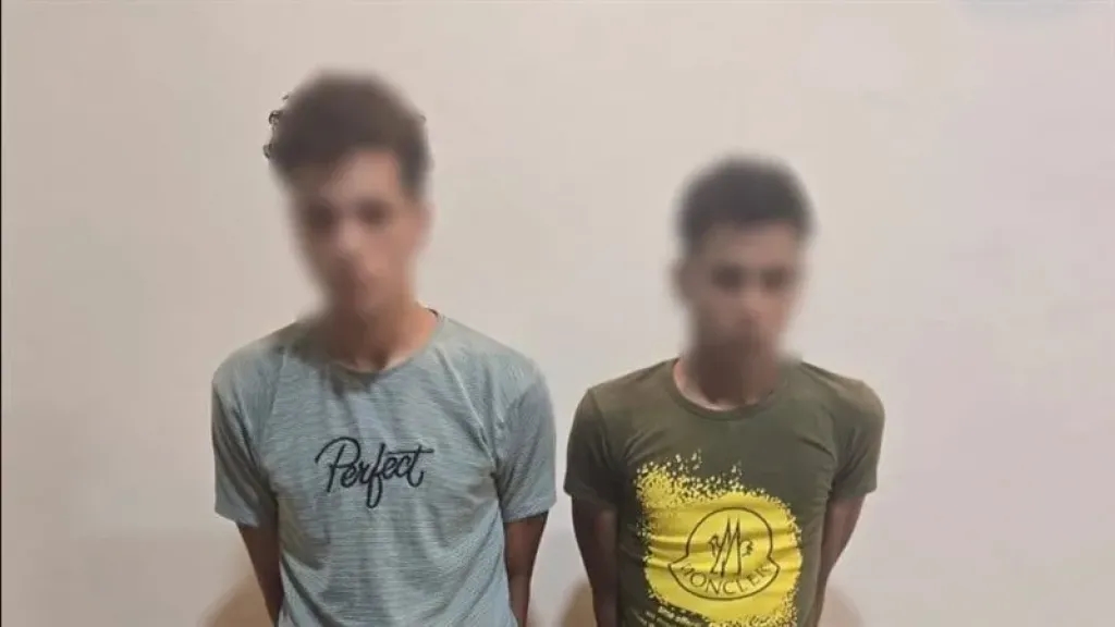 الداخلية تكشف ملابسات فيديو يظهر قيام شخصين بالتعدى على سائق توك توك بالغربية