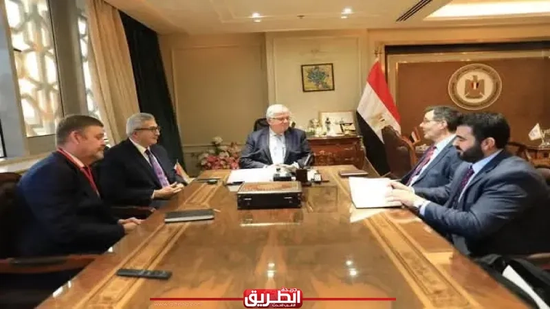 وزير التعليم العالي يؤكد تكثيف التعاون مع الجامعات البريطانية لتحقيق أقصى استفادة