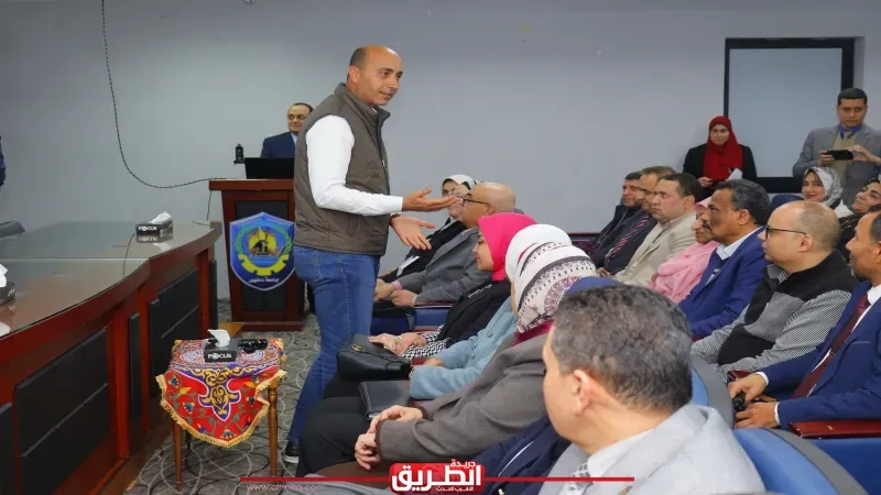رئيس جامعة دمنهور يفتتح فعاليات الندوة التعريفية 'تدويل التعليم العالي كأهم ملامح التطوير الجامعي المؤسسي'